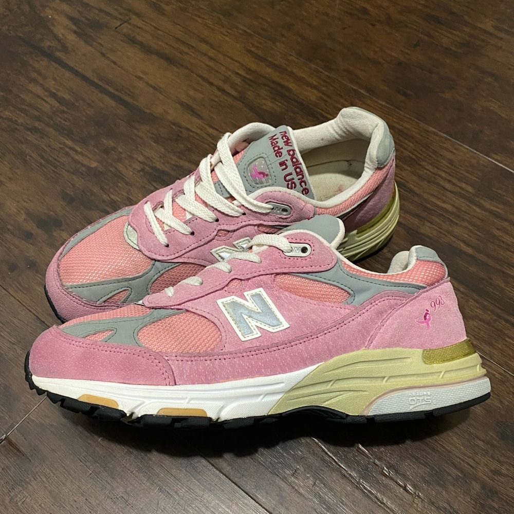 New Balance 993 Womens Pink Breast Cancer running shoes size 8 RARE
